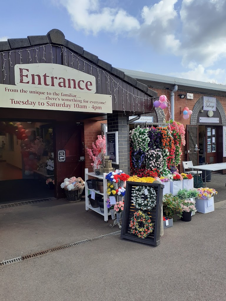 Splendid Swag Florist & Gifts