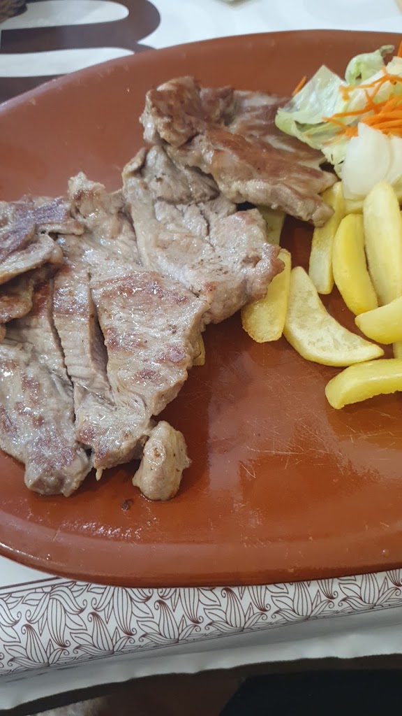 Bar Cafeteria David — Comida y bebida