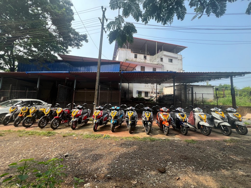 S S Comforts Hotel