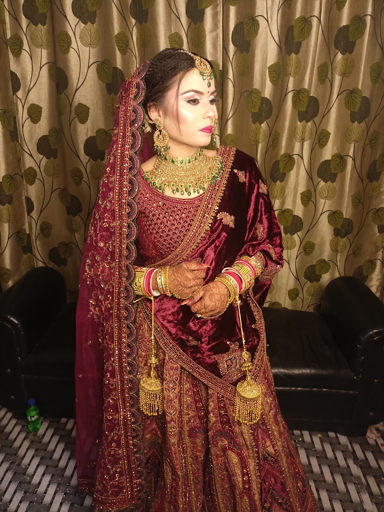 Naitvik Designer Studio Makeup Academy