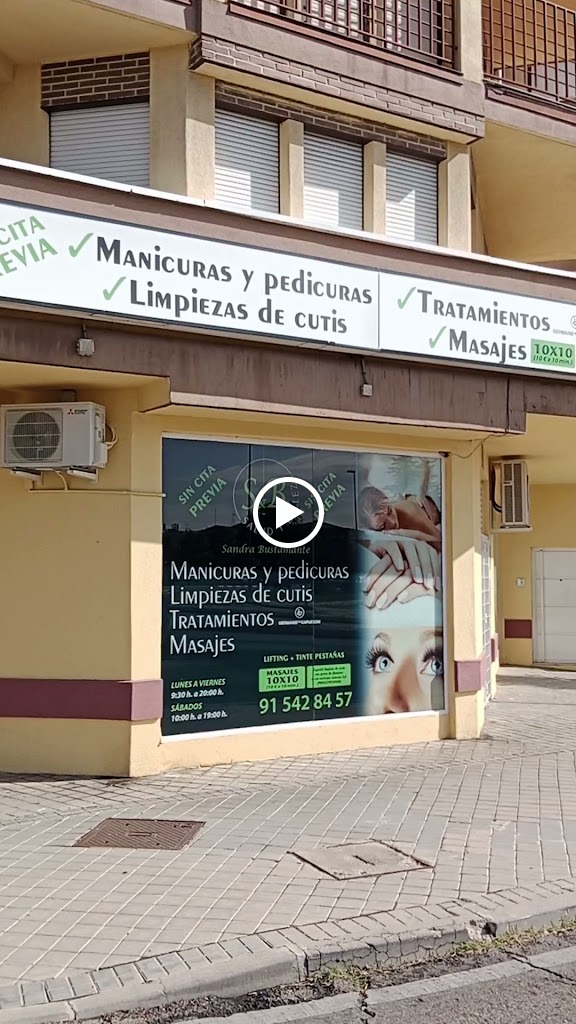 Centro de peluqueria y estetica Sandra Bustamante — Exterior