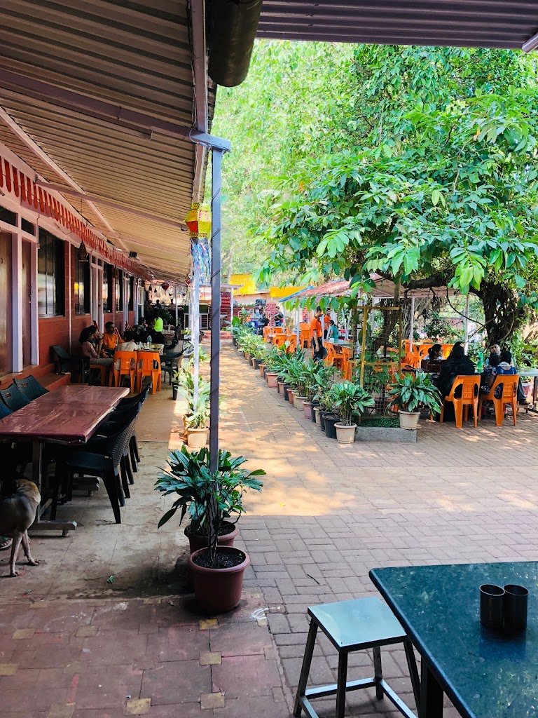 Divadkar Hotel