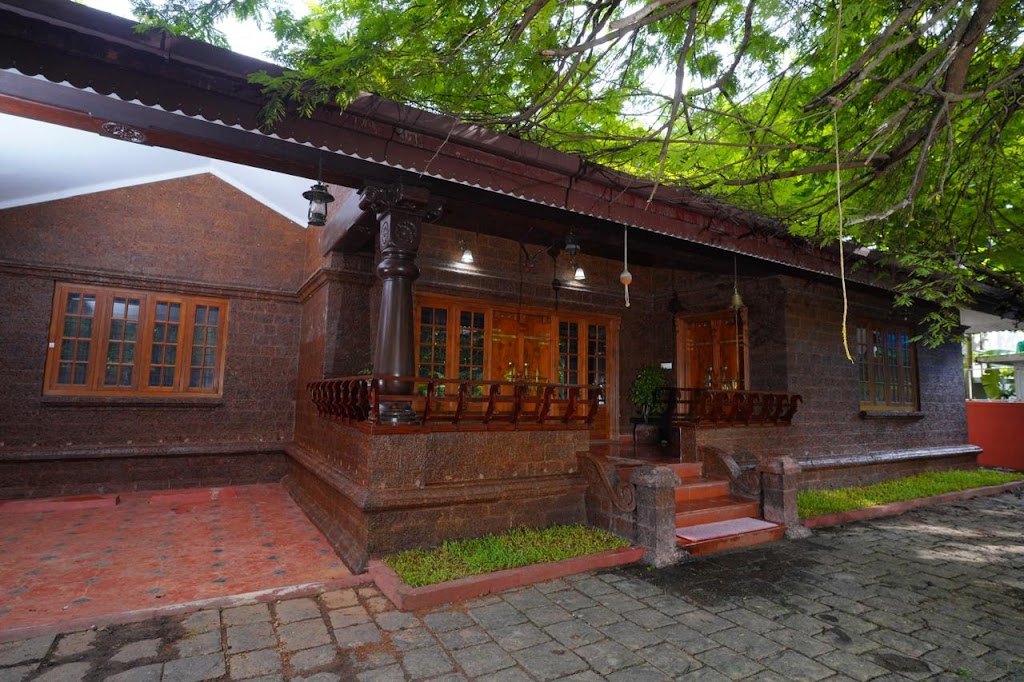 Illam Heritage Bungalow