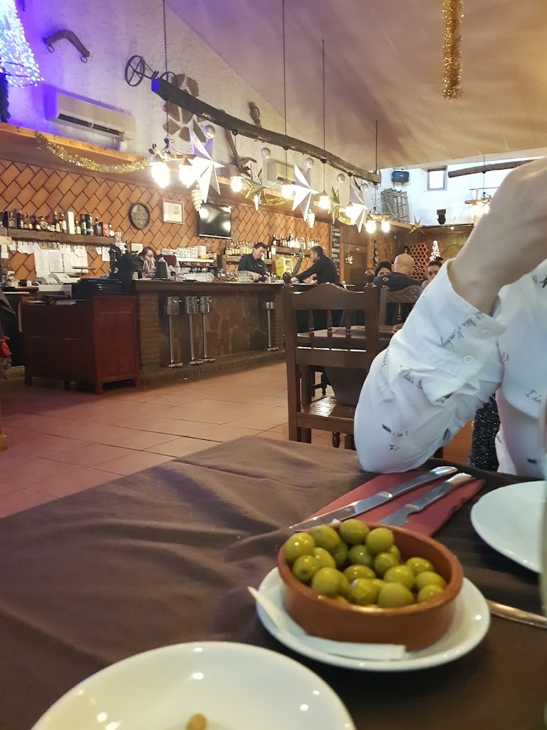 Restaurant Masia Can Llong — Comida y bebida
