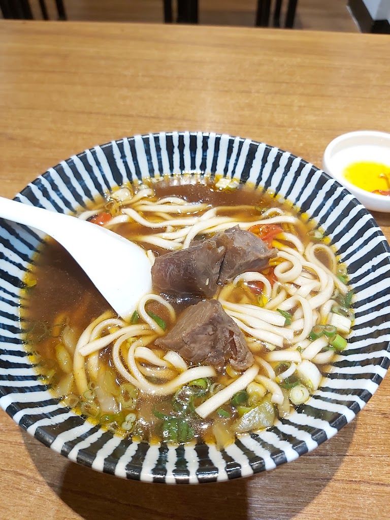 洪城牛肉麵永康店 的照片