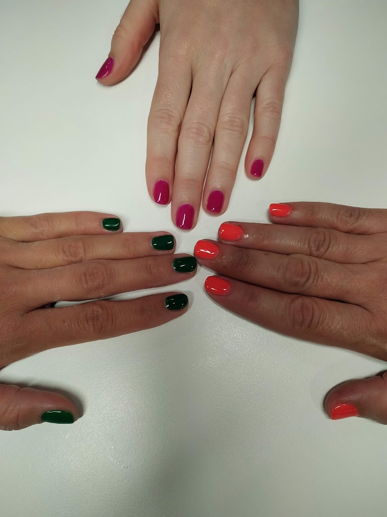 Centro de Estetica Castellon Dermassere — Manicura