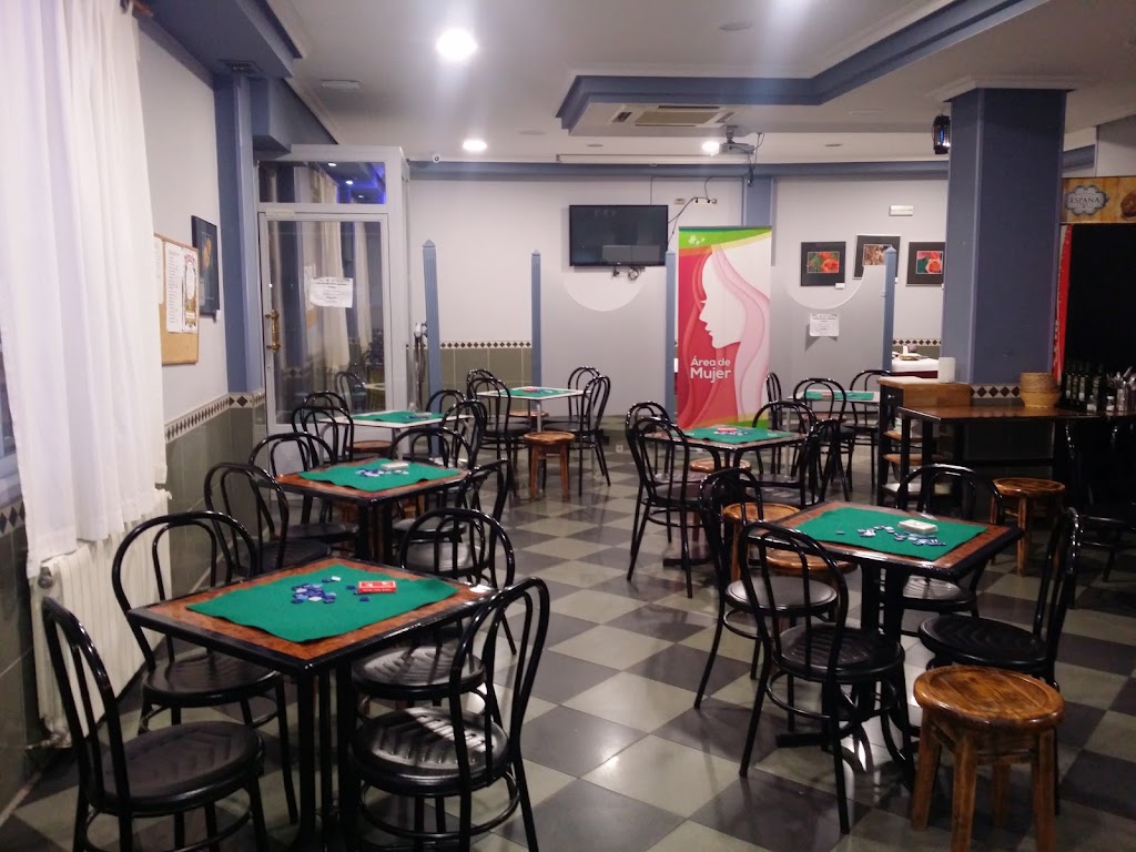 Bar Restaurante Hermanos Serrano — Ambiente