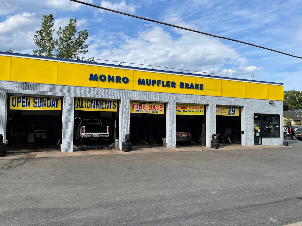 Tire shop in Stuyvsnt Plz