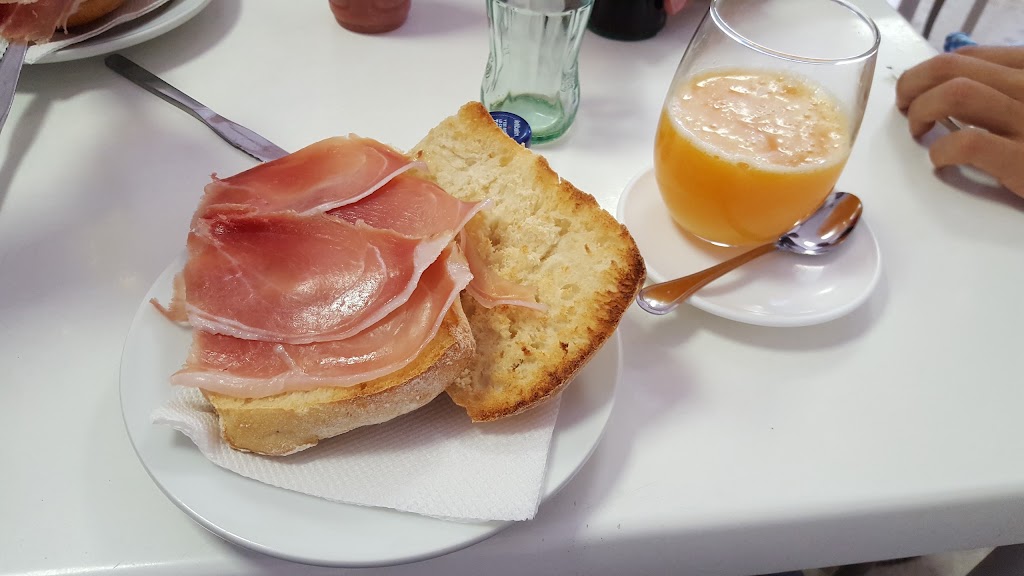 Bar Matias — Comida y bebida