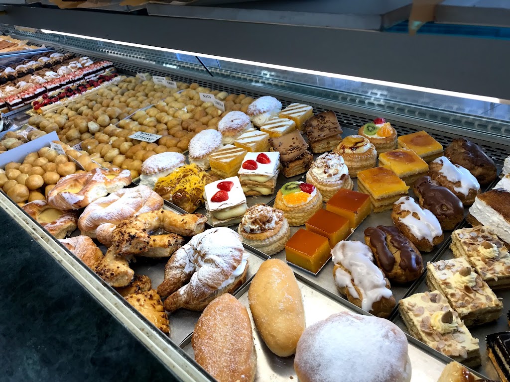 Heladeria Pasteleria Italia — Reposteria
