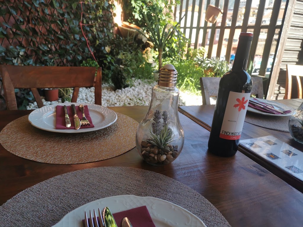 Terraza Tasca Villera — Comida y bebida