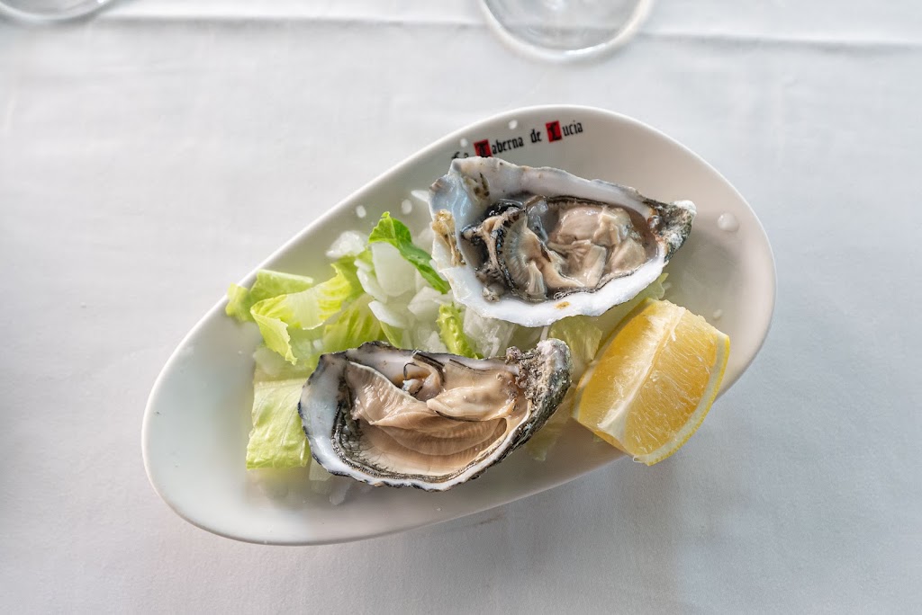 RESTAURANTE LA TABERNA DE LUCIA IV — Comida y bebida