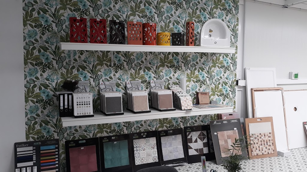 Transportes, gruas y materiales, derribos, contenedores. Gestor de residuos, escombros de obra y vegetales.