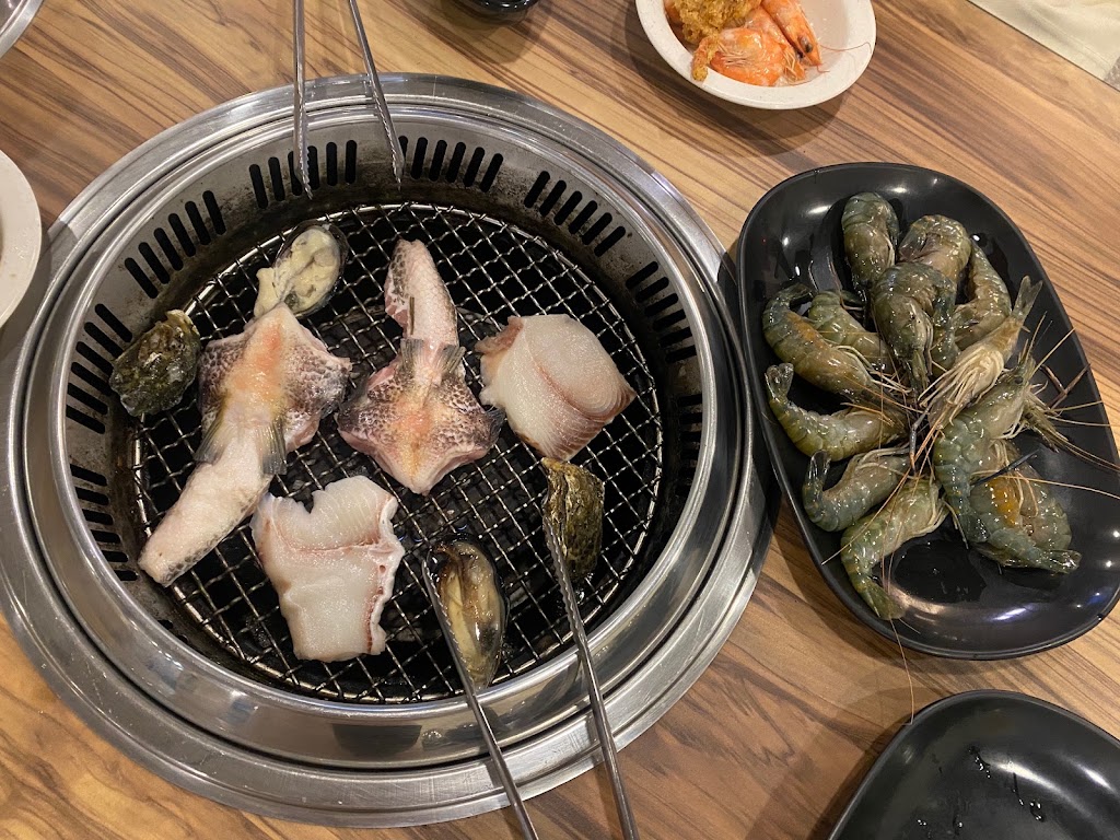 愛知味自助式吃到飽燒烤店 的照片