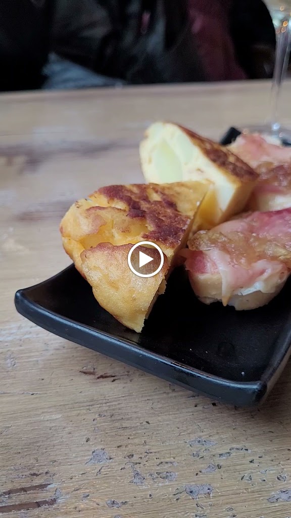 Cafeteria El Pinar — Videos