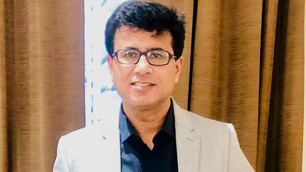 Dr. Dr Naveen Bhamri