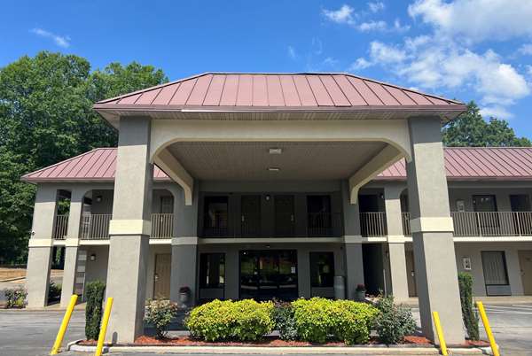 Super 8 by Wyndham Decatur/Lithonia/Atl Area - Hotel in Decatur , United States of America