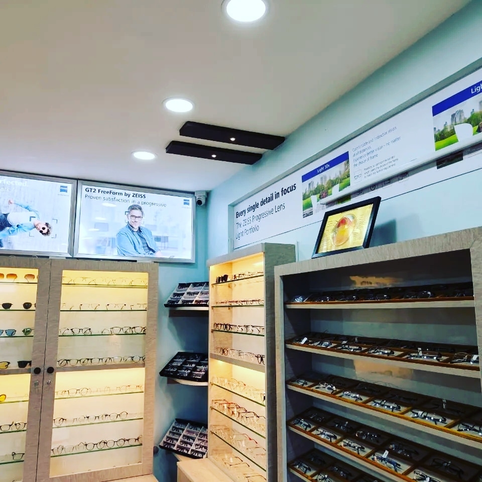 Trinaya Eye Care Clinic And Opticals