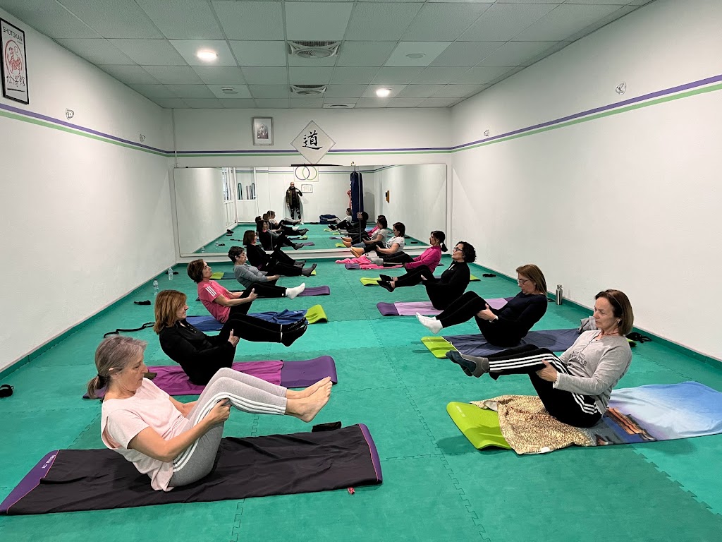 GIMNAS DO - ESCOLA DE KARATE -CENTRO DE ENTRENAMIENTO Y SALUD