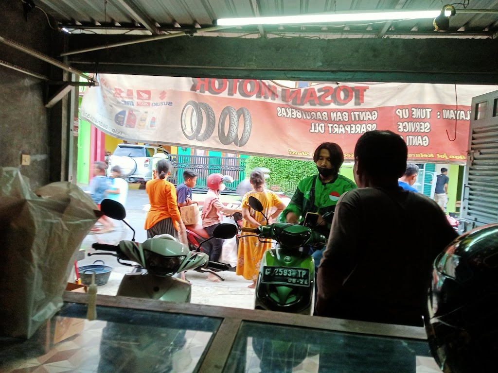 Bengkel Tosan Motor