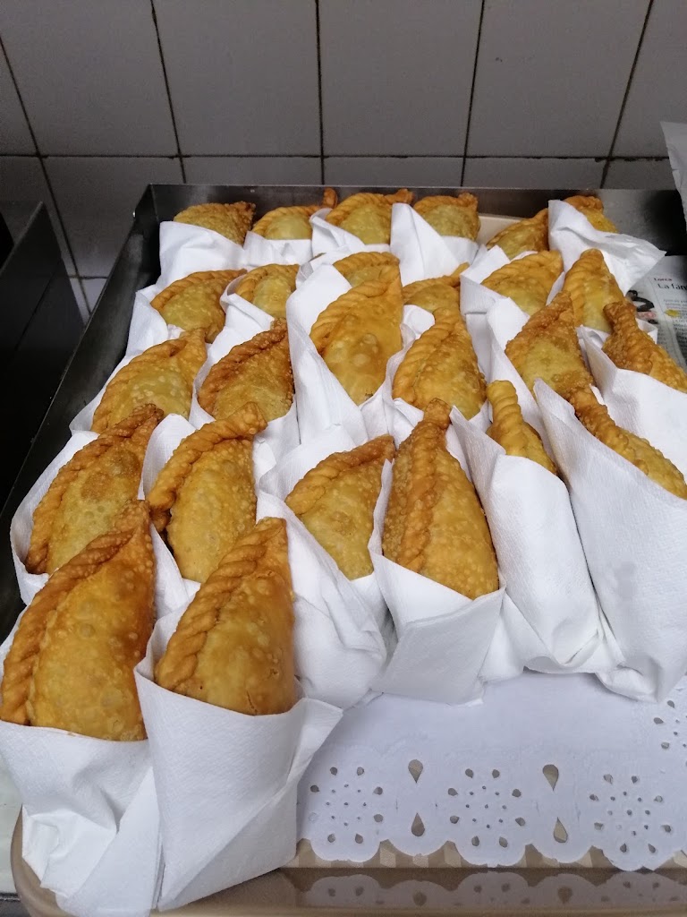 Bar Los Argentinos — Comida y bebida