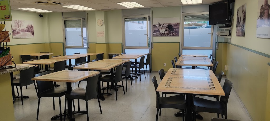 Bar Casal Avis Montornes Centre