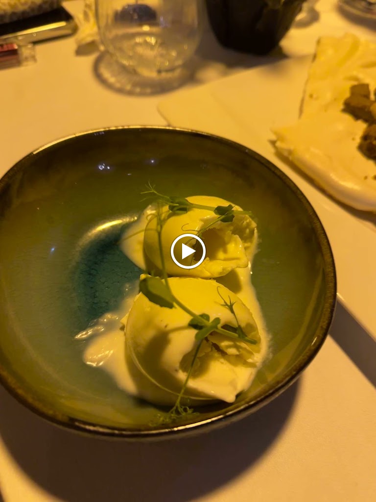 Restaurante DIVI vinoteca — Videos