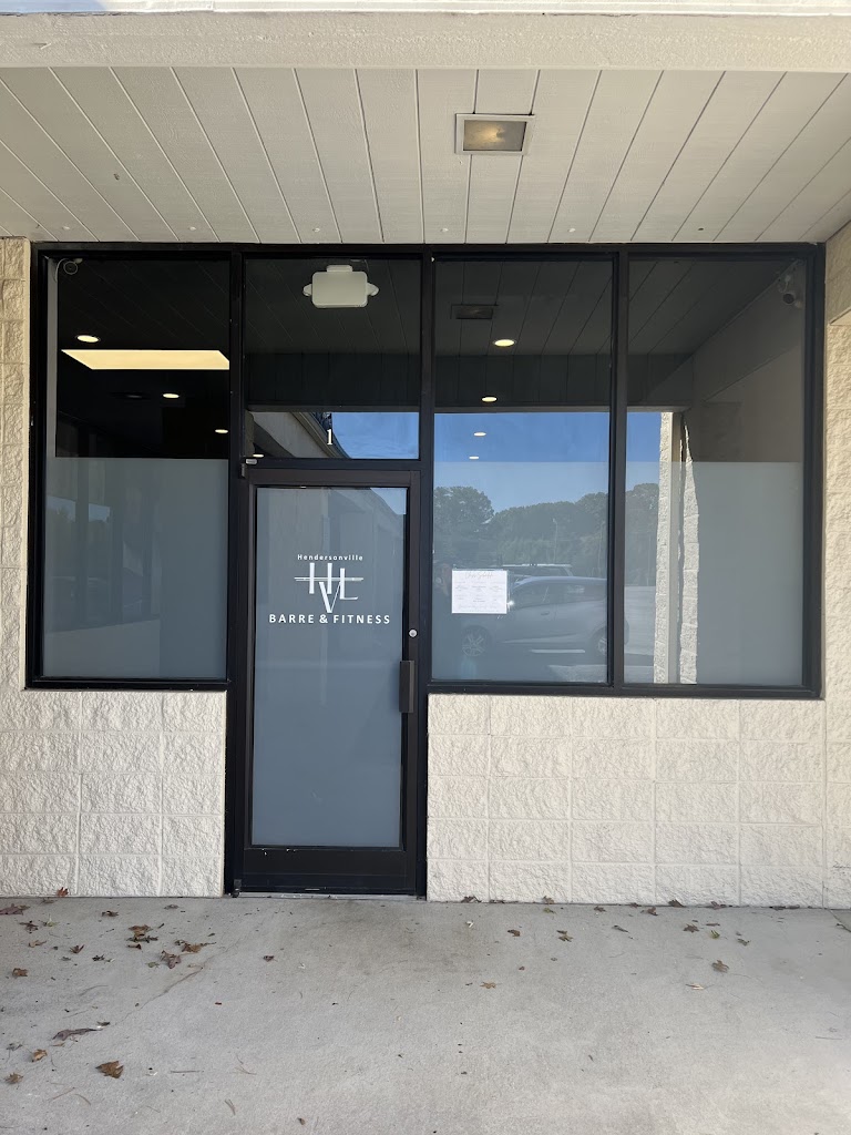  Hendersonville Barre & Fitness