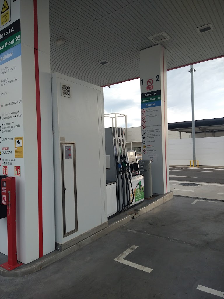 GM Oel Tankstelle — Estacion de servicio