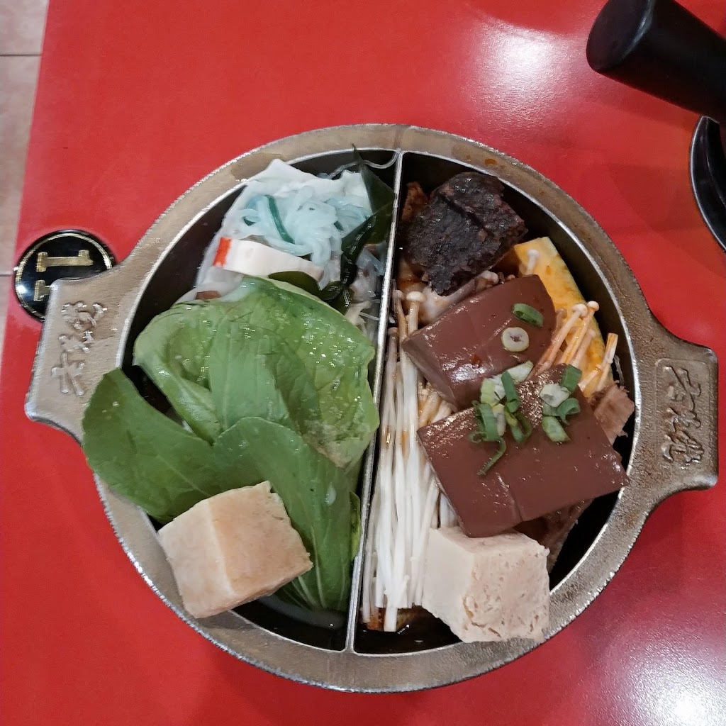 老先覺麻辣窯燒鍋(金門金湖店) 的照片