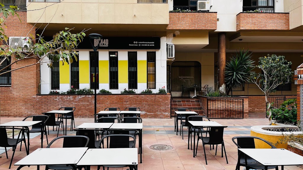 Ruta 40 Restaurante & Bar — Ambiente