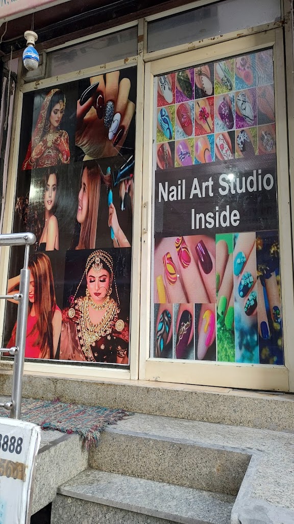 Beyond Beauty Ladies Salon