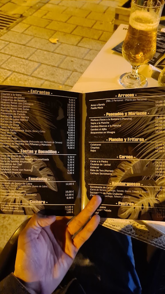 SACROMONTE GASTROBAR — Carta