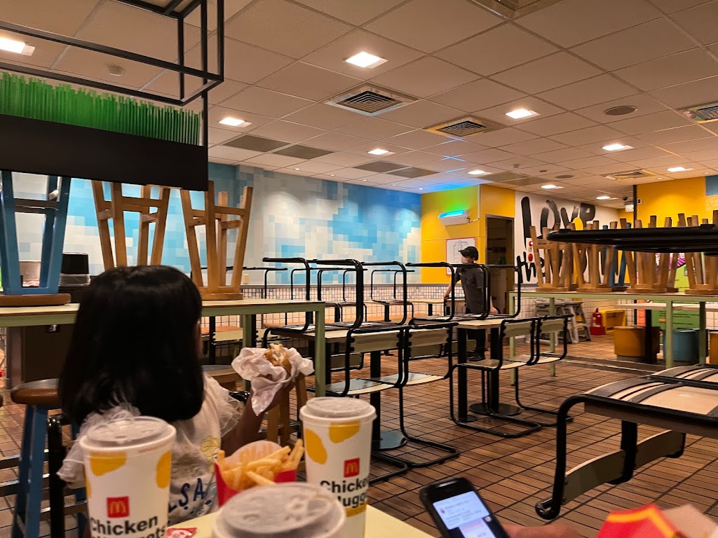 麥當勞-苑裡介壽餐廳（設有得來速） 的照片