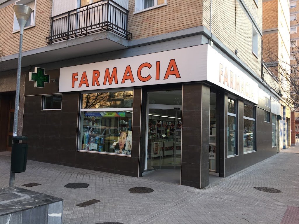 Farmacia La Botica de San Jorge - Lda Zurine Banuelos — Del propietario