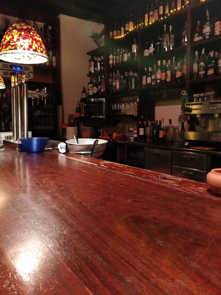 La Bodeguilla Casino — Ambiente