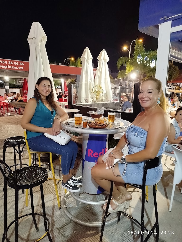 Bar restaurante The Steak House Moron — Ambiente