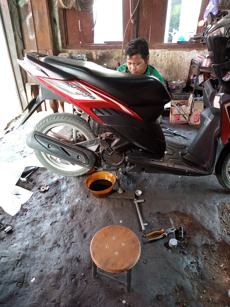 Bengkel Motor Pay