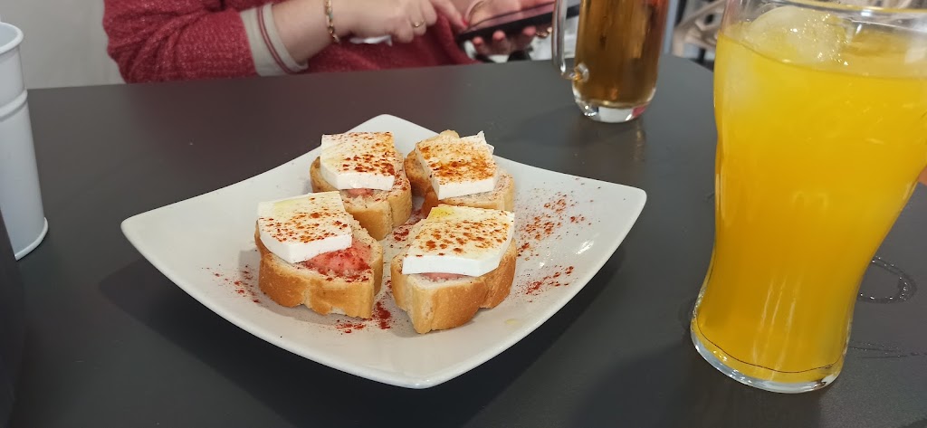 Teiluna — Comida y bebida