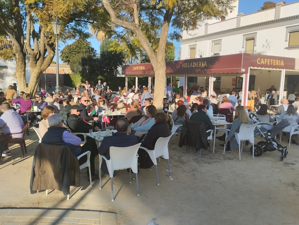 Cafeteria Heladeria El Puerto — Ambiente