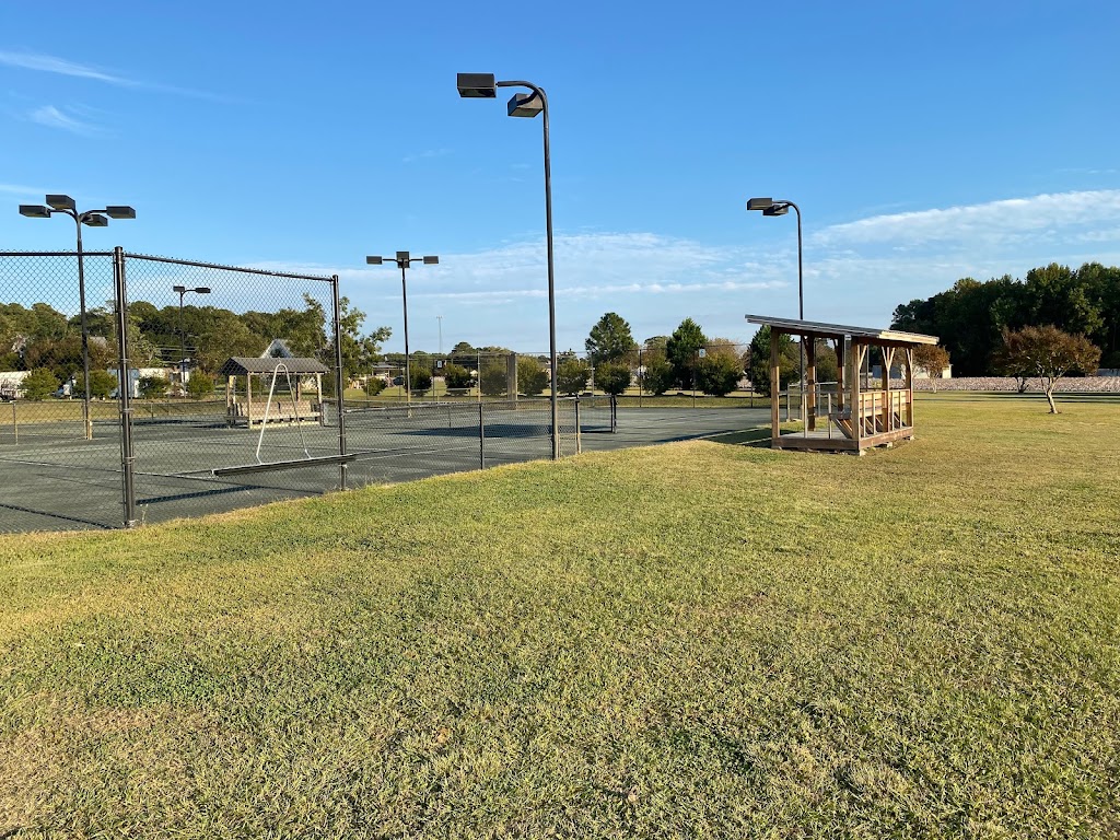  Lake Wilson Tennis Club