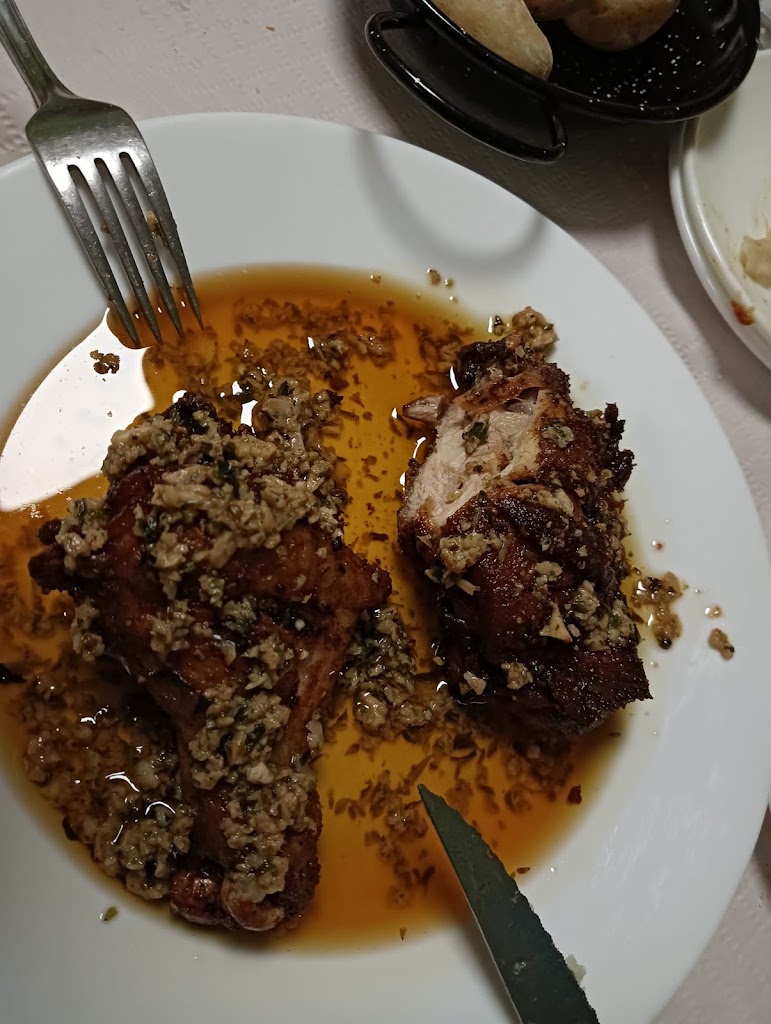 Ali Baba Restaurante — Comida y bebida