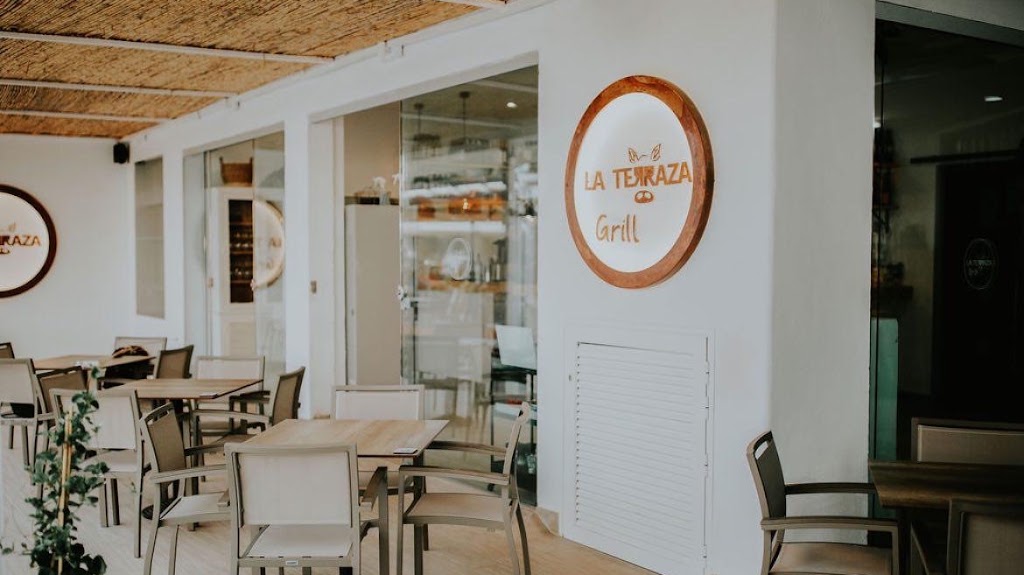 La Terraza Grill — Ambiente