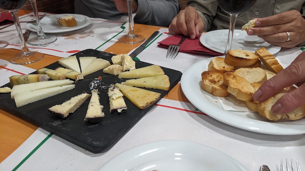 Restaurant la Formatjada — Comida y bebida