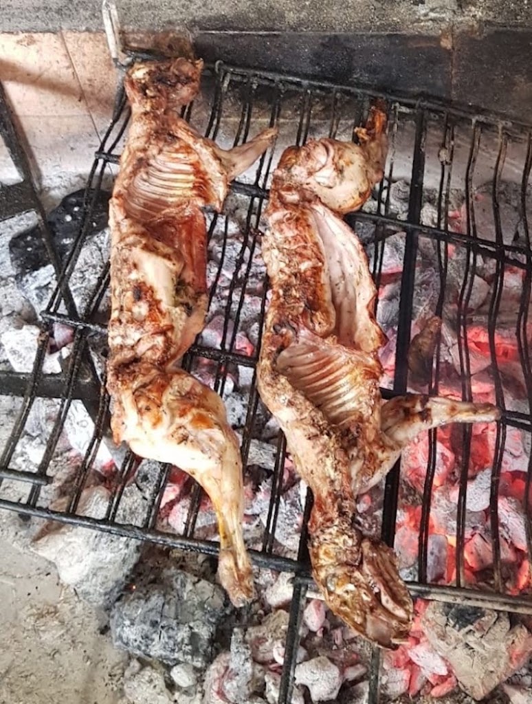 POLLO A LA BRASA VILLAJOYOSA — Asado