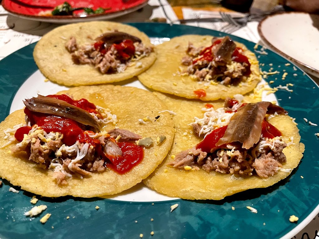 La Moreria coqueriabar — Comida y bebida