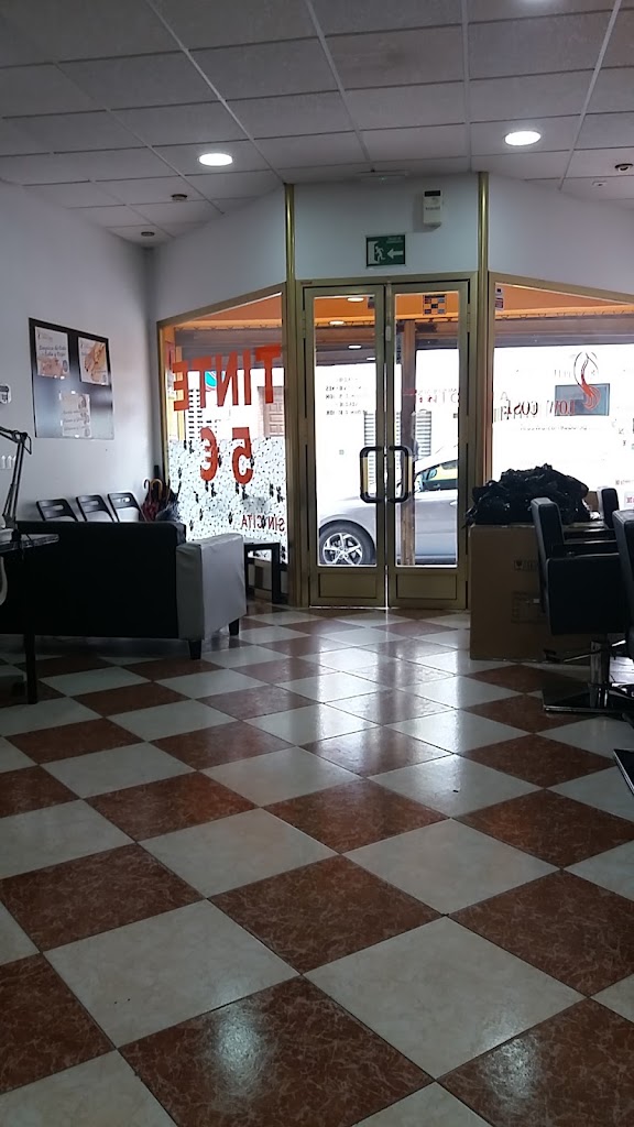 Peluquerias Low Cost Cartaya — Interior