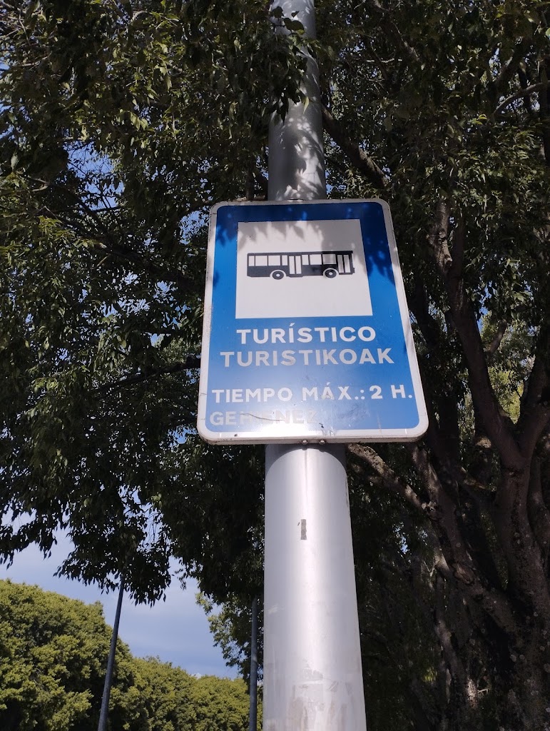 Parking Bus . Plaza Juan XXIII — Signo