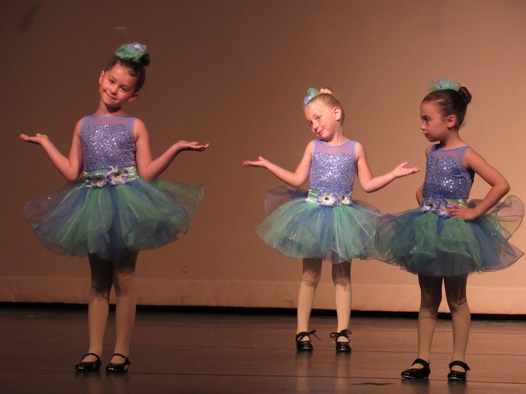  The Cadouxdle Dance Studio