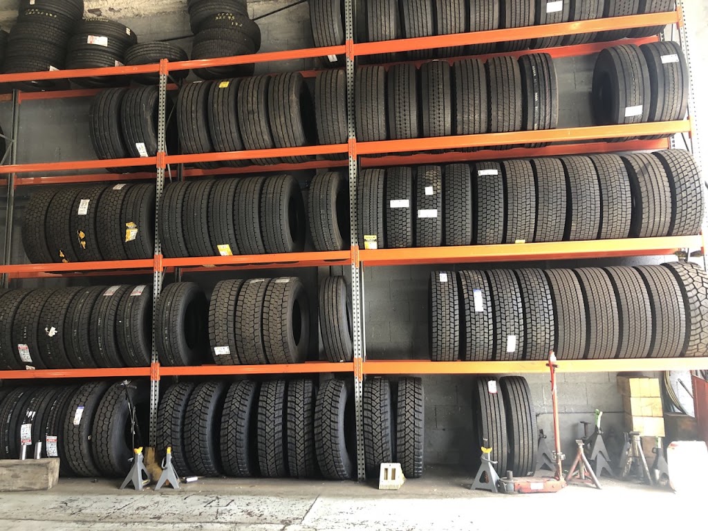 Neumaticos Perez Alonso Porrino — Interior